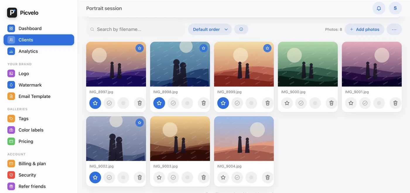 The photo grid in the Picvelo panel with search, sorting and a legend of markers