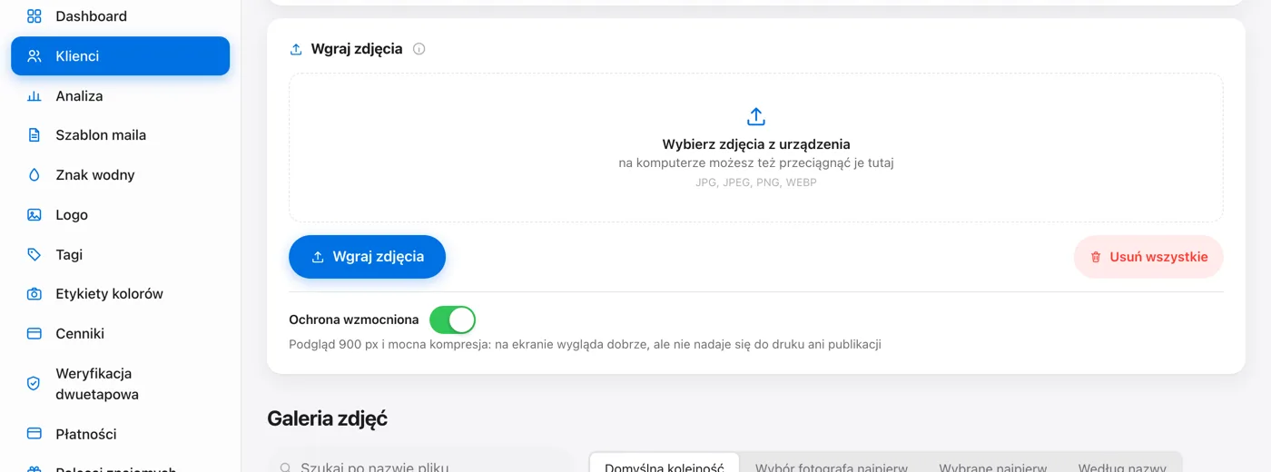 Karta Wgraj zdjęcia z przyciskiem Usuń wszystkie po prawej