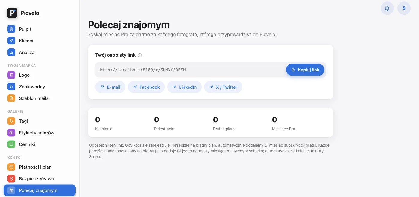 Zakładka Polecaj znajomym z linkiem polecającym i licznikami